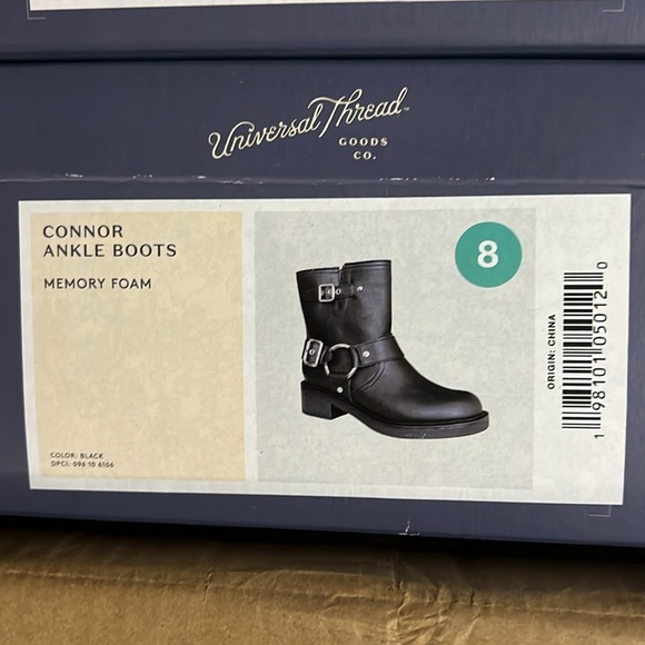 NWT Black Ankle Boots with Buckle Detail Size 8 - Picture 6 of 6